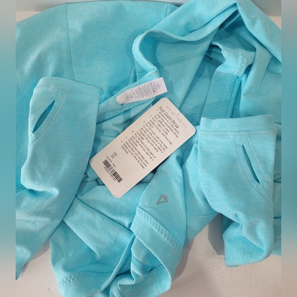 NWT Ivivva Four Count Shrug NWT Sz 12 Turquoise Pullover Rulu Wrap Flip. - Picture 3 of 8